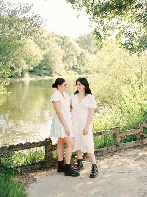 Sarah&Margaux-Twin-sisters-session